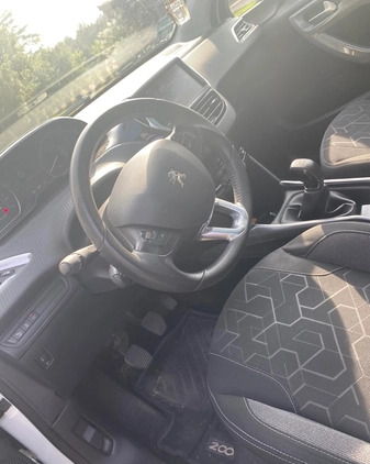 Peugeot 2008 cena 49000 przebieg: 83000, rok produkcji 2016 z Darłowo małe 79